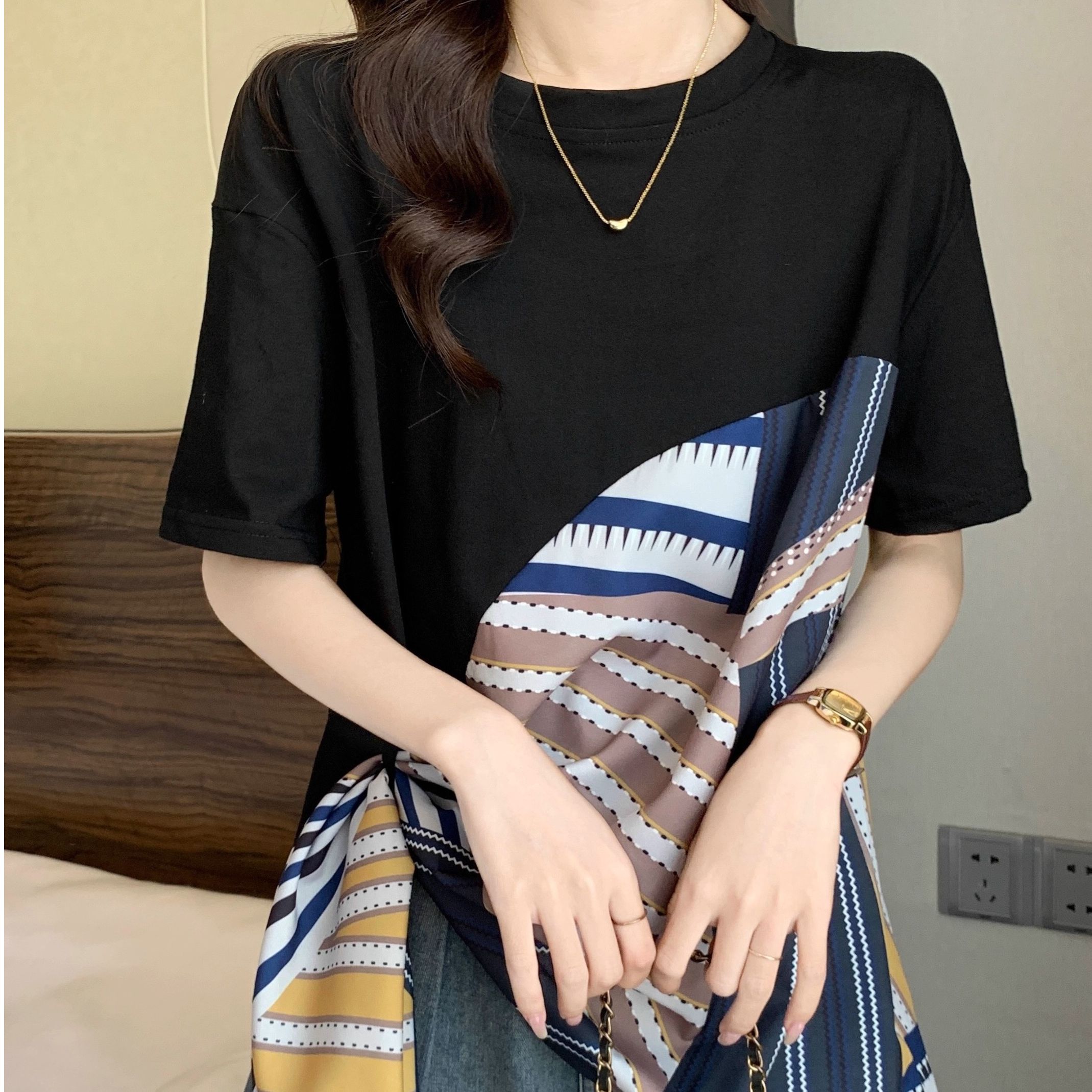 2026 년 레이스 홀로우 아웃 질감 센스 루즈핏 반팔 티셔츠 빅 사이즈 여성 여름 지방 mm 표지 배 대 에디션 외국 가스 맨위