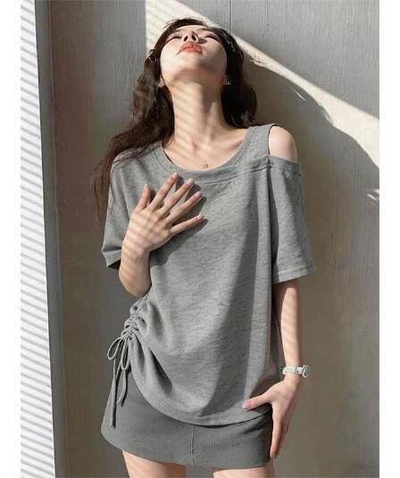 눈꽃 면 빅 사이즈 불규칙 펌프 로프 비스듬한 칼라 오프숄더 반팔 티셔츠 여성 여름 새로운 루즈핏 슬림해 보이는 맨위