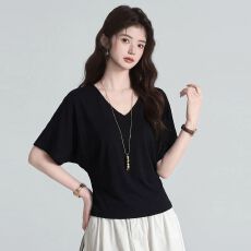 批发黑色<b class='q'>蝙蝠</b>袖V领短袖T恤女2026夏修身百搭休闲薄款中袖上衣