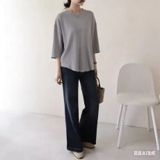 批发2026春夏皱褶上衣<b class='q'>个性</b>圆领纯色大码女装上衣宽松<b class='q'>T</b><b class='q'>恤</b>