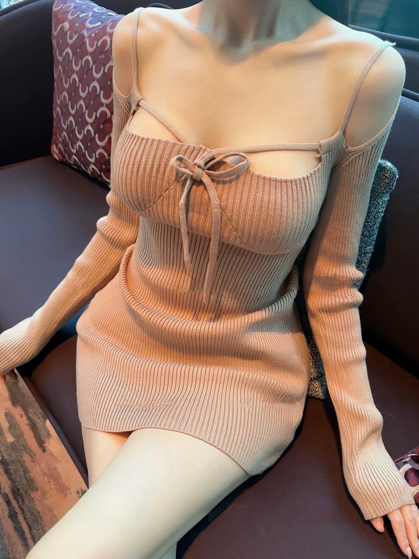 한국 동대문 새로운 품격 몸매 가꾸기 스트랩 홀로우 아웃 행침 목 디스플레이 몸 순수한 욕망 니트 타이트 스커트 점프 슈트 미니 스커트