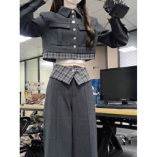 批发深灰色格纹拼接短款<b class='q'>西装</b>外套套装秋冬直筒微喇拖地<b class='q'>西装</b>裤两件套<b class='q'>女</b>