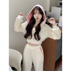 批发高级感奶系连帽卫衣运动休闲套装女秋洋气减龄阔腿裤小香风两件套