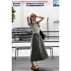 夏季纯色短袖体恤套装速干简约风宽松灰绿色显瘦工装半身裙两件套