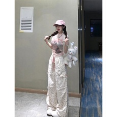 批发碎花工<b class='q'>装</b><b class='q'>裤</b>绝美辣妹套<b class='q'>装</b>女夏季新款夏日多巴胺出游穿搭一整套