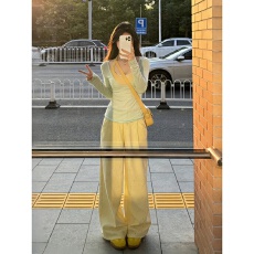 网红多巴胺休闲运动套装女夏季韩系防晒上衣吊带波点阔腿裤三件套