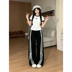 批发韩系穿搭休闲运动服套<b class='q'>装</b>女夏季学生新款撞色短袖T恤阔腿<b class='q'>裤</b><b class='q'>两件套</b>