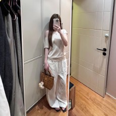 批发韩系松弛感休闲<b class='q'>运动服</b>套装女夏季宽松斜露肩短袖阔腿裤显瘦两件套