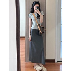 批发夏季绝美短袖休闲<b class='q'>运动服</b>套装女巨好看的正肩上衣中长裙穿搭两件套