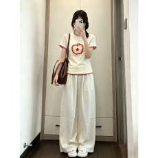 批发美式复古休闲<b class='q'>运动服</b>套装女夏季修身绣花正肩短袖T恤阔腿裤两件套