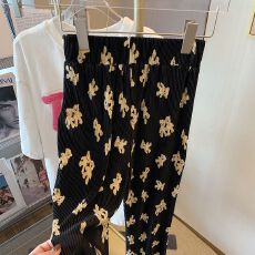 批发百褶裤脚开叉 可爱小熊印花开叉<b class='q'>休闲</b>裤女夏季新款高腰