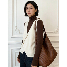 批发法式针织开衫<b class='q'>马甲</b>背心叠穿上衣初春新款洋气宽松sk外搭高级感毛衣