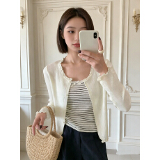 批发法式温柔条纹背心长袖开衫两件套女2026春<b class='q'>甜美</b>兜修身显瘦上衣套装