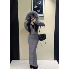 批发冬季女装新款纯欲包臀半身裙+拉链上衣<b class='q'>外套</b>连帽毛毛针织套装