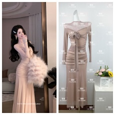 批发雅乔定制法式重工蕾丝拼<b class='q'>网纱</b>烫钻加绒长袖连衣<b class='q'>裙</b>