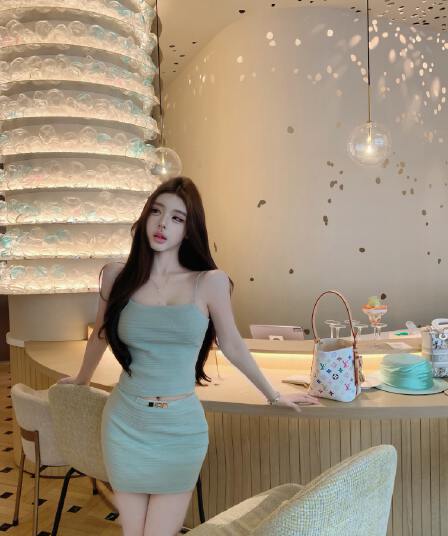 kumikumi 순수한 욕망 바람 단색 주름 조끼 슬립 여성 의류 여름 슬림해 보이는 타이트 스커트 반신 스커트 둘