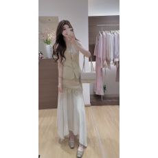 批发2026春新款时髦V领单排扣马甲女显瘦<b class='q'>不规则</b>蕾丝花边<b class='q'>半身裙</b>