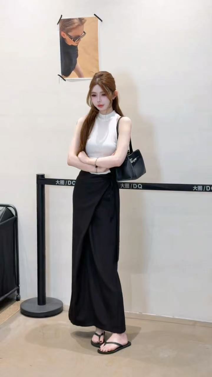 여름 새로운 품격 패션 민소매 조끼 맨위 디자인 섹션 정장 반신 스커트 투피스 세트
