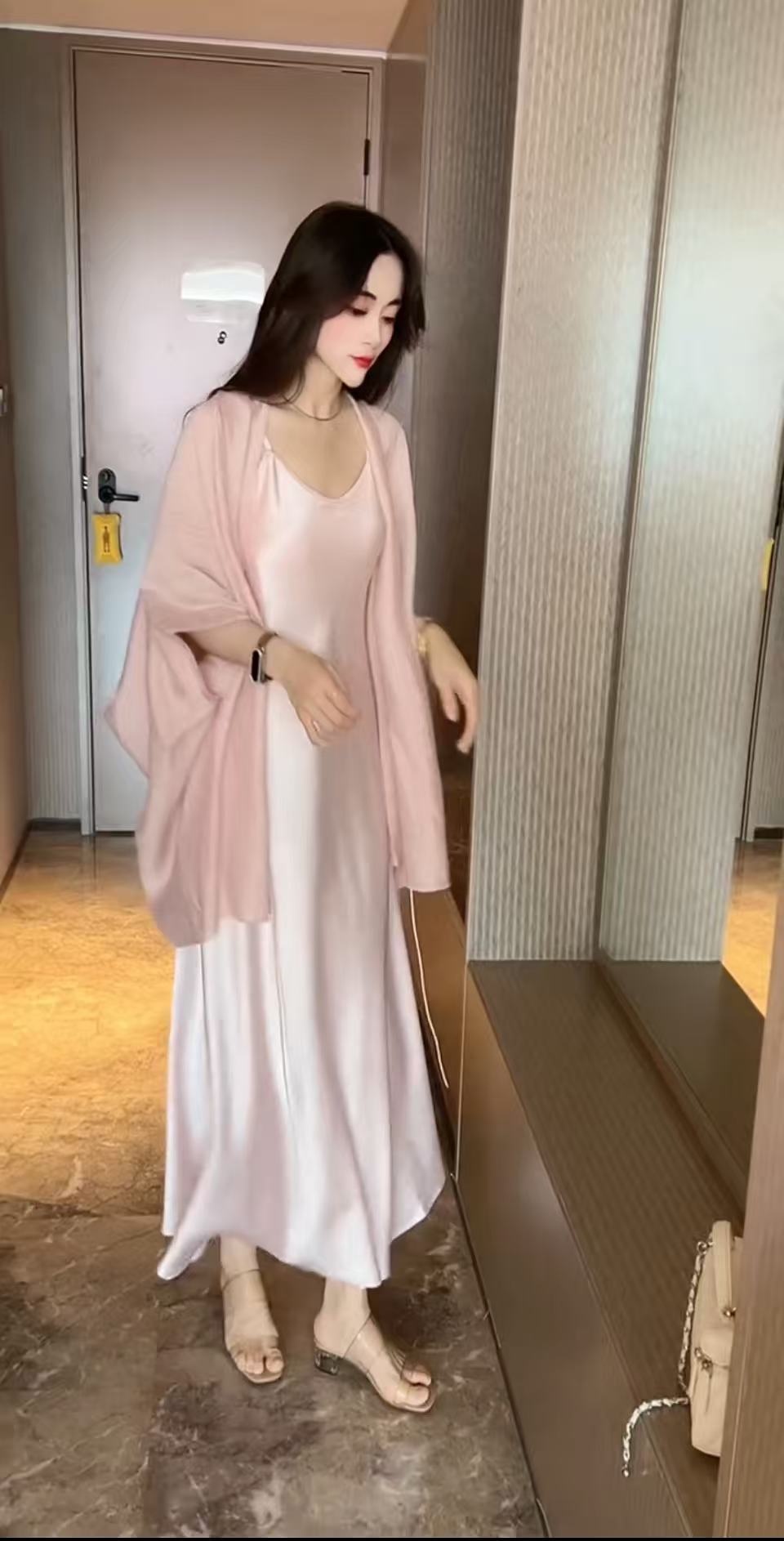 2026 여름 인터넷 유명인 새로운 패션 세트 드레스 여성 슈퍼 요정 화이트 슬림해 보이는 슬립 드레스 자외선 차단 숄