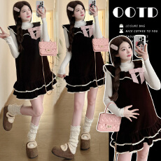 实拍 孕妇装秋冬款丝绒荷叶领蛋糕连衣裙两件套装