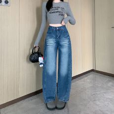 批发实拍实价~美式高街水洗猫须弯刀<b class='q'>牛仔裤</b>女新款宽松阔腿显瘦镰刀裤