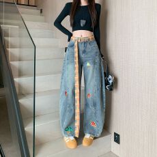 批发实拍实价~卡通毛巾刺绣<b class='q'>牛仔</b>裤女秋季设计感高腰宽松阔腿弯刀裤子