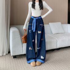 批发实拍实价~刺绣卷边牛仔<b class='q'>裤</b>女秋季新款可爱小狗<b class='q'>格子</b>蝴蝶结直筒<b class='q'>裤</b>子