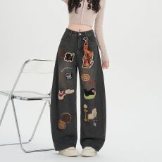 实拍实价~美式复古卡通毛巾刺绣弯刀牛仔裤女挂件设计宽松阔腿裤