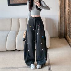 批发实拍实价~彩色纽扣牛仔裤女<b class='q'>秋</b>季设计感弯刀裤子高街宽松阔腿长裤