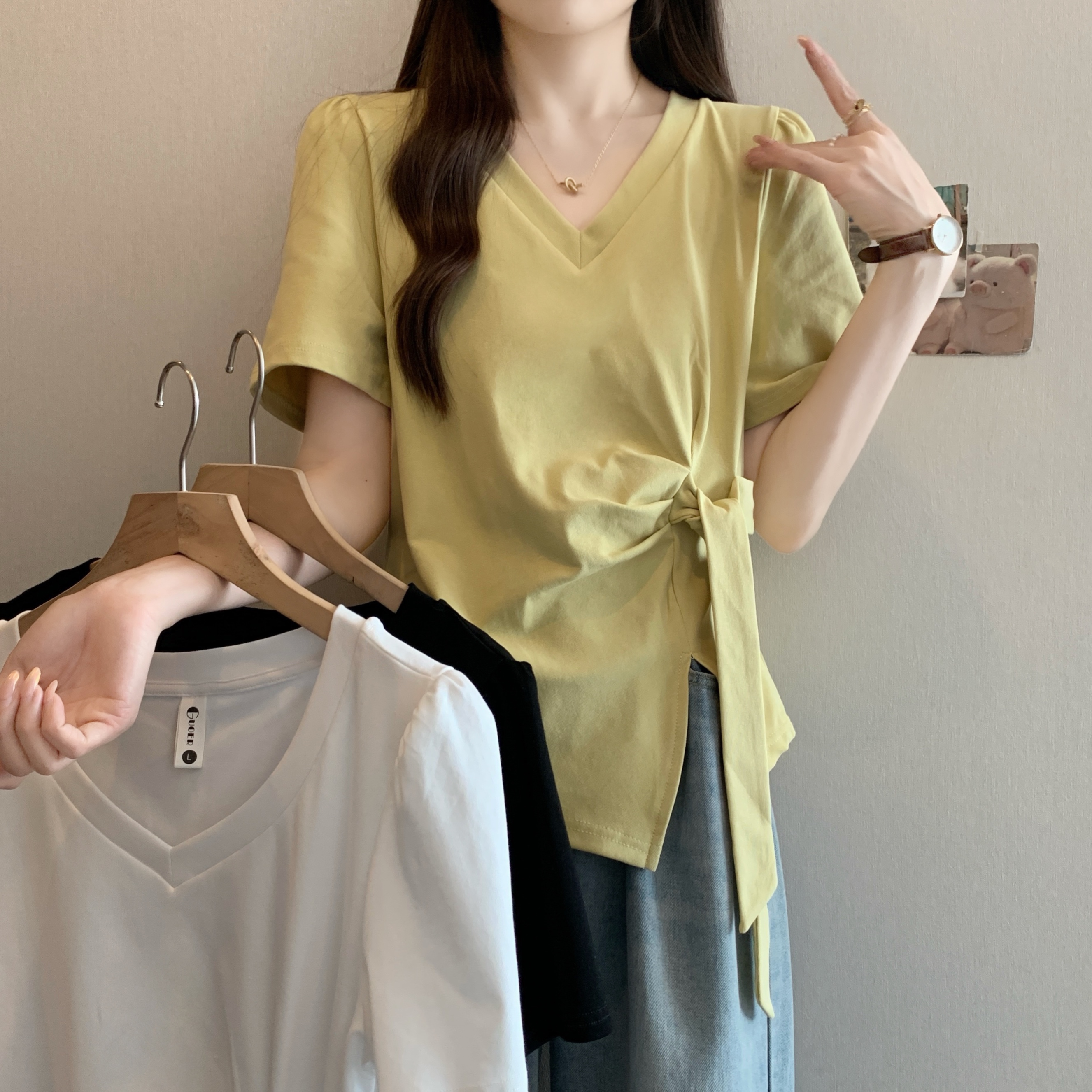 실사 통통한 여동생 빅 사이즈 여성 의류 여름 드레스 새로운 V넥 패션 디자인 센스 리본 비대칭 반팔 티셔츠 맨위
