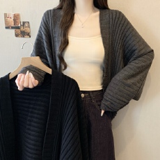批发实拍胖妹妹<b class='q'>大码</b>女装秋冬新款简约大方开衫<b class='q'>外套</b>时尚针织衫上衣