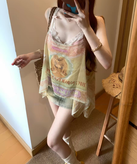 섹시함 달콤한 매운맛 바람 둘 착용 프린트 비스듬한 어깨 의류 코디 레이스 캐미솔 슬림해 보이는 데님 3종 세트 여름