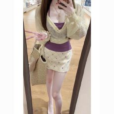 批发韩系温柔风纯欲套装新款百搭<b class='q'>蕾丝</b>罩衫修身挂脖内搭<b class='q'>半身裙</b>三件套女