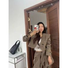 批发<b class='q'>韩国</b>挂带西装外套女短款气质百搭抽绳收腰屁帘抽绳束脚休闲裤<b class='q'>套装</b>