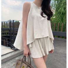 批发<b class='q'>韩国</b>chic圆领宽松不规则露肩背心+高腰休闲阔腿短裤两件套女