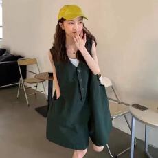 批发休闲设计感V领无袖连衣短<b class='q'>裤</b>女夏新款宽松显瘦大阔<b class='q'>腿</b>连体<b class='q'>裤</b>裙