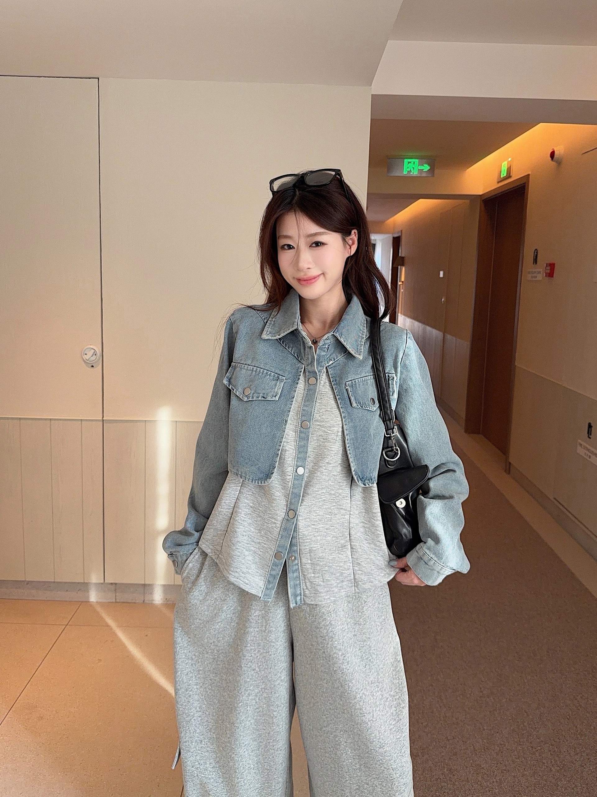 美式时髦牛仔拼接洋气舒适百搭蓝色牛仔假两件上衣外套  服裝批發女裝批發服飾貨源