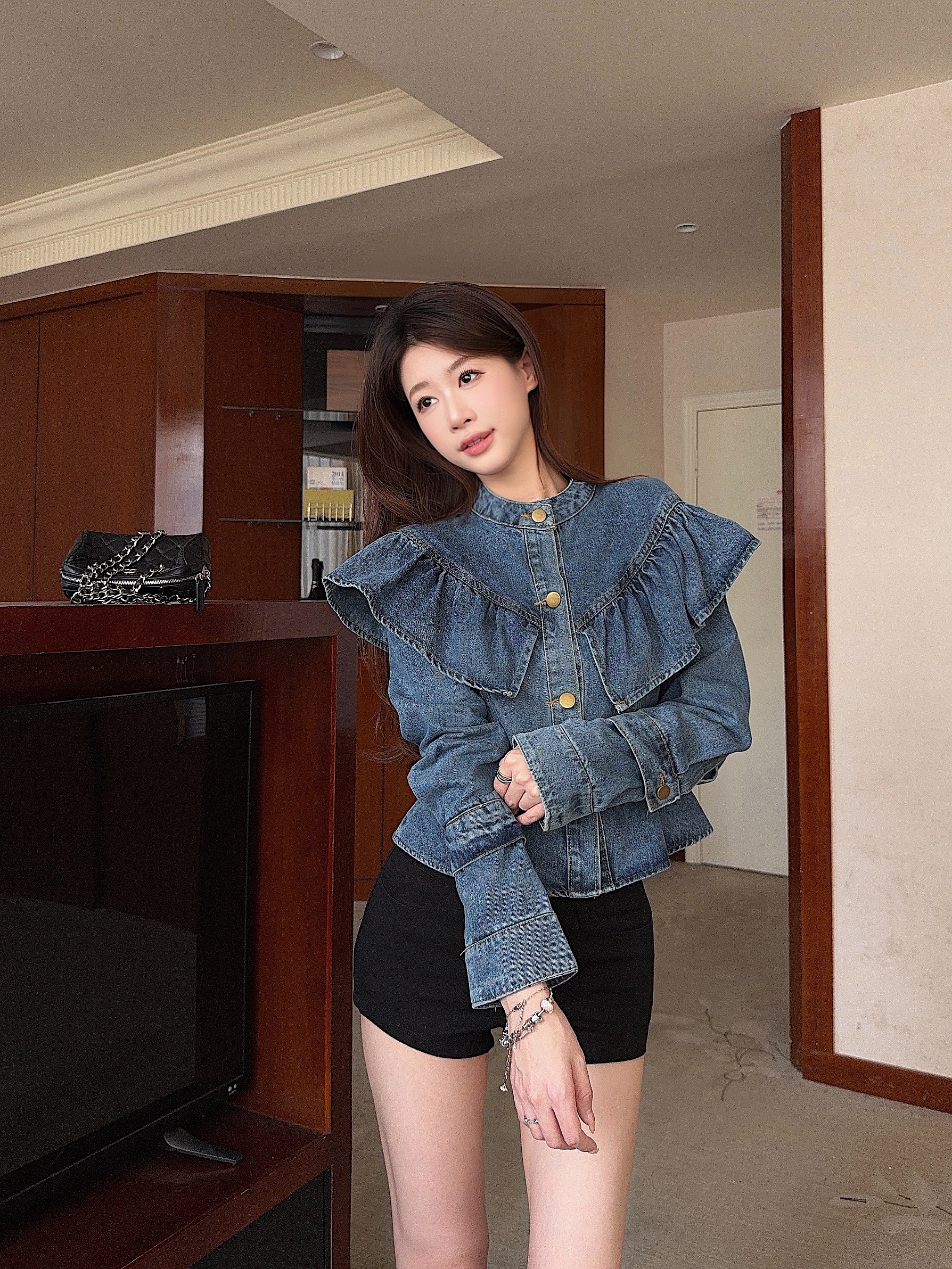 LuLu衬衫女春秋高级感荷叶边...