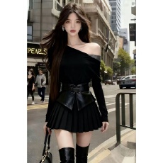 批发高级氛围感黑色斜领露肩长袖连衣裙女秋冬新款收腰系带百褶短裙子