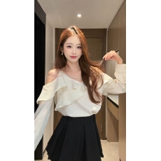 批发温柔风洋气甜美百搭长袖露肩珍珠拼接荷叶边衬衫半身裙两件<b class='q'>套装</b><b class='q'>女</b>