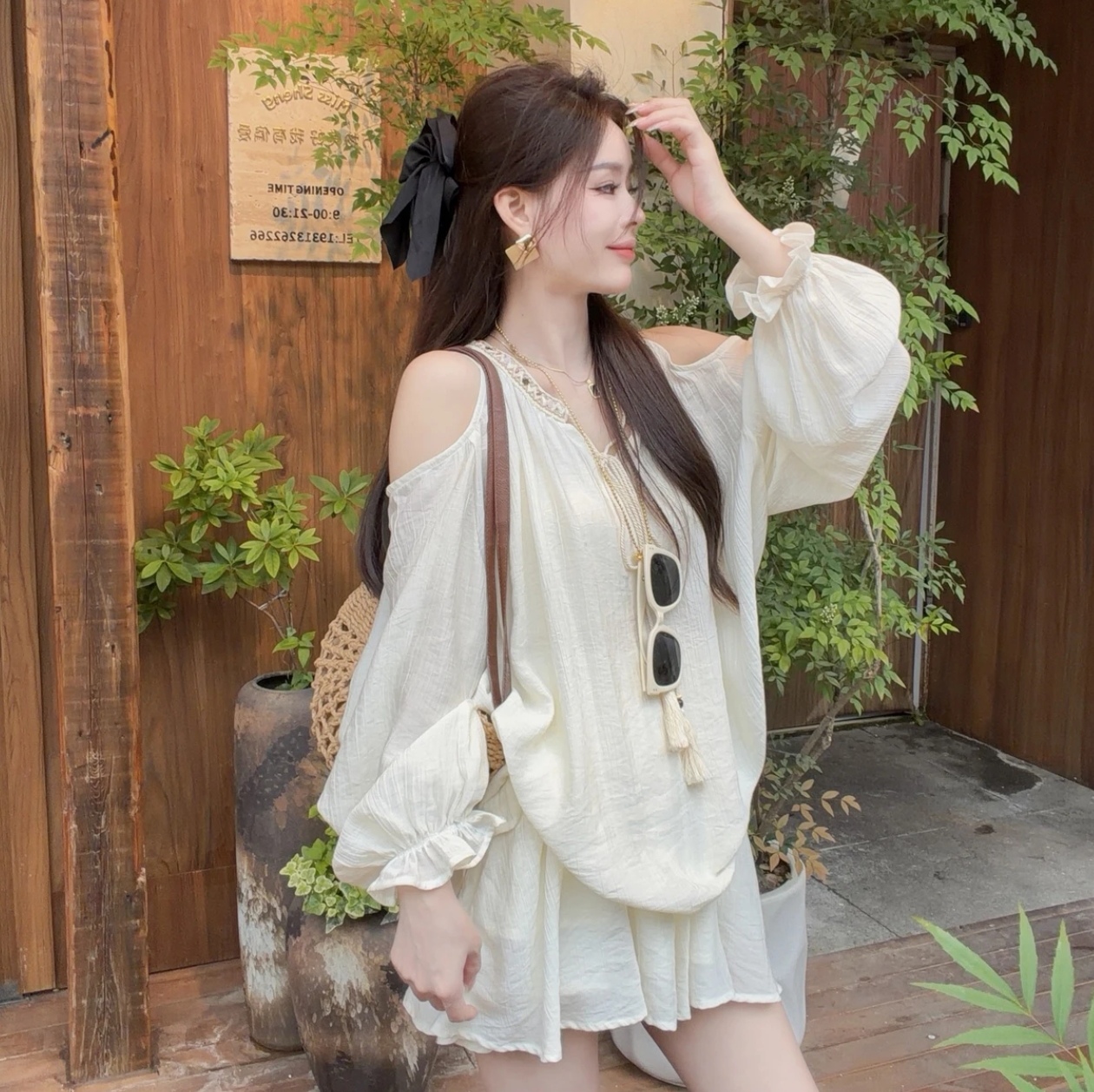 샤오 크릭 의류 한 부서 오프숄더 품격 루즈핏 느긋한 긴팔 슬림해 보이는 셔츠 치마바지 패션 세트 2325