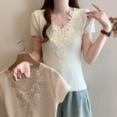 批发实拍大码女装<b class='q'>夏</b>装新款胖mm气质温柔风蕾丝边V领修身天丝针织衫T恤