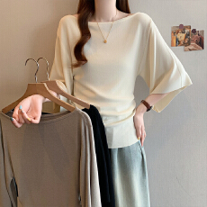 批发实拍大码女装夏装新款胖mm法式一字领露肩锁骨收腰显瘦冰丝针织衫