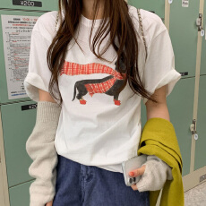 批发早春新款 设计感~可爱减龄围巾小狗印花宽松<b class='q'>短袖</b><b class='q'>T</b><b class='q'>恤</b>