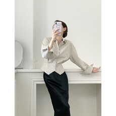 批发秋季条纹<b class='q'>衬衫</b><b class='q'>衬衣</b>百搭长袖单排多扣小众<b class='q'>韩版</b>收腰通勤风修身<b class='q'>衬衫</b>女
