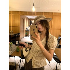批发V领水溶泡泡袖<b class='q'>衬衫</b>女木耳边短袖好看上衣