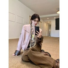 批发早秋季独特超好看韩里韩气的小香风法式小资百搭粉色夹克短外套女