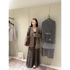 批发秋上新韩标简约精致气质<b class='q'>蕾丝</b>拼接针织<b class='q'>半身裙</b>
