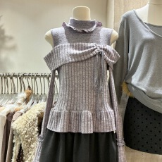 批发原版人棉磨毛坑条210克 复古叠层<b class='q'>露肩</b>设计小众长袖上衣