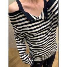 批发条纹假两件一字肩长袖女秋季甜辣风显瘦t恤<b class='q'>休闲</b>宽松慵懒风上衣ins